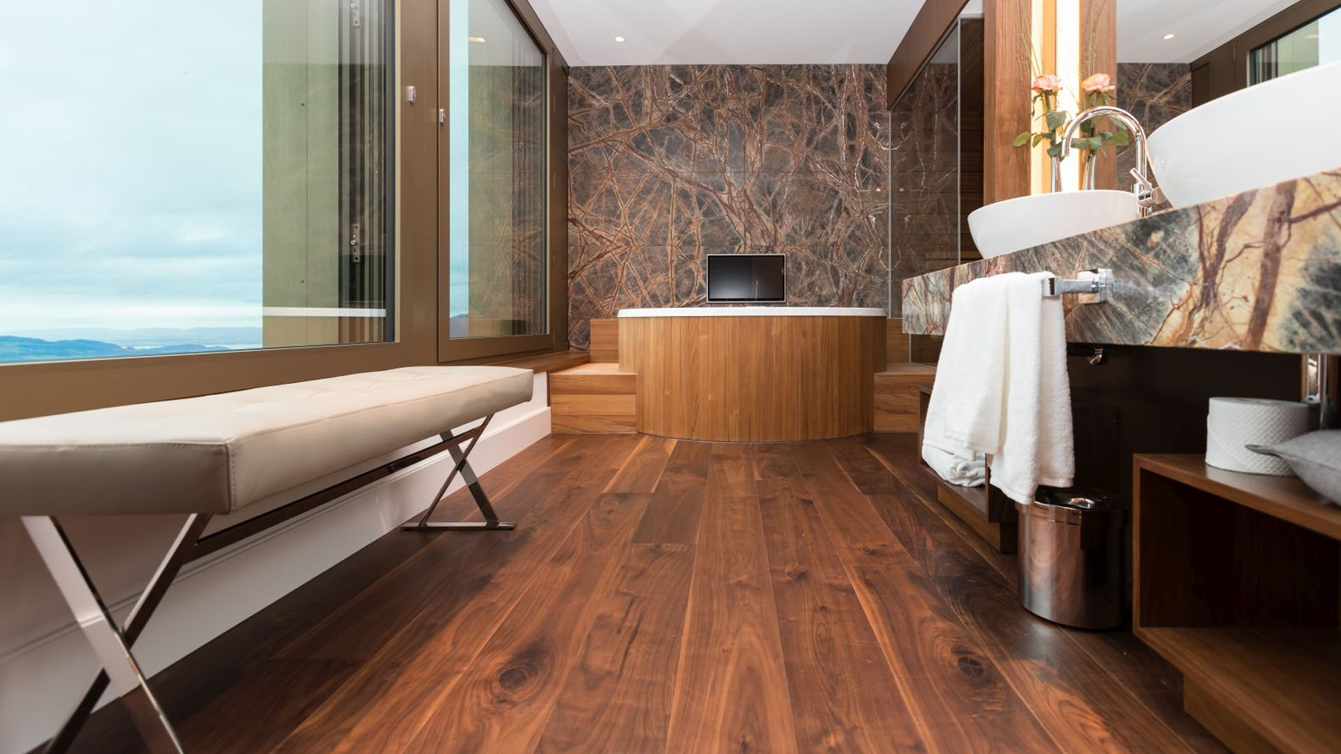 پارکت مناسب هتلها، بیمارستانها و فضاهای اداری